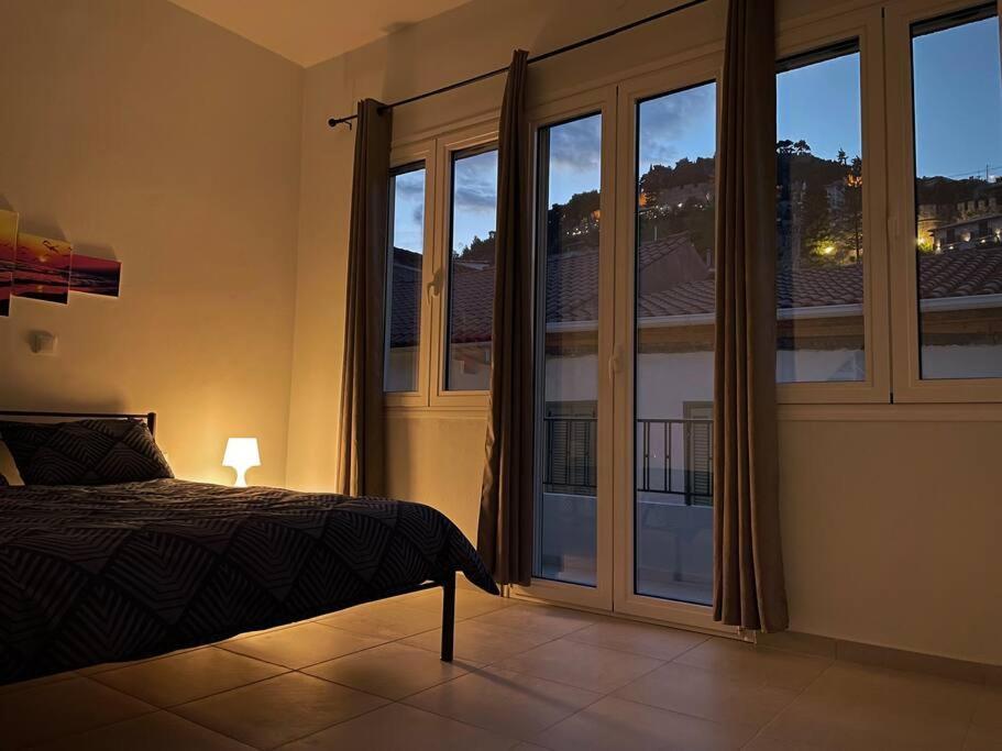 Nafpaktian Port House Apartment Nafpaktos Bagian luar foto